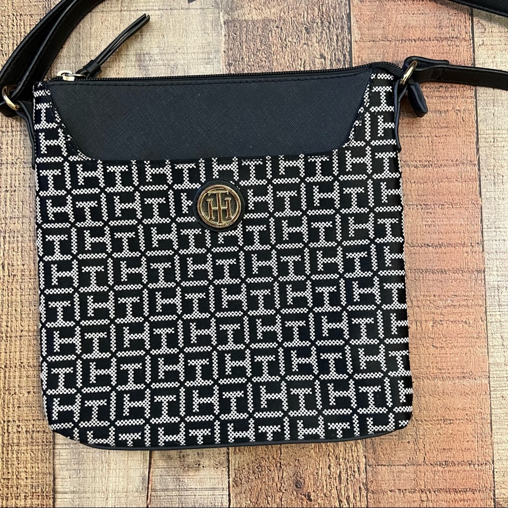 Tommy Hilfiger Crossbody bag